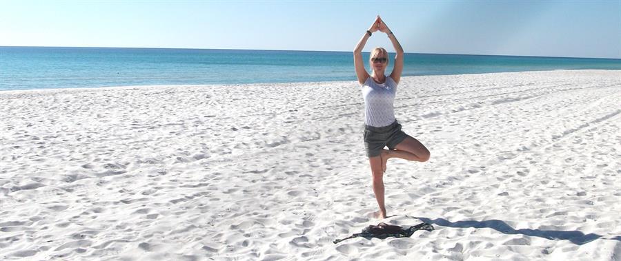 Yoga on beach2016.jpg (24)